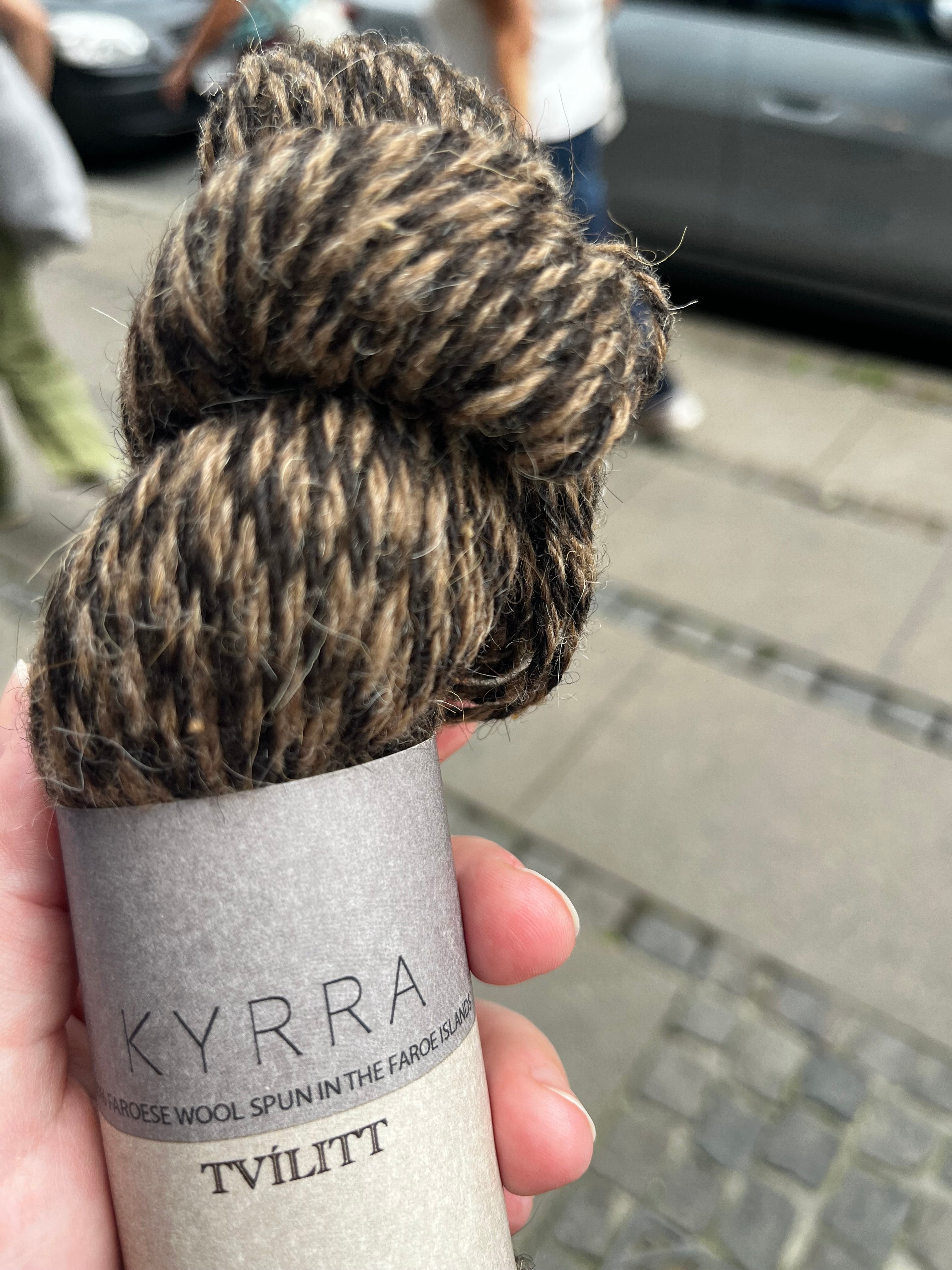 KYRRA - Tvílitt