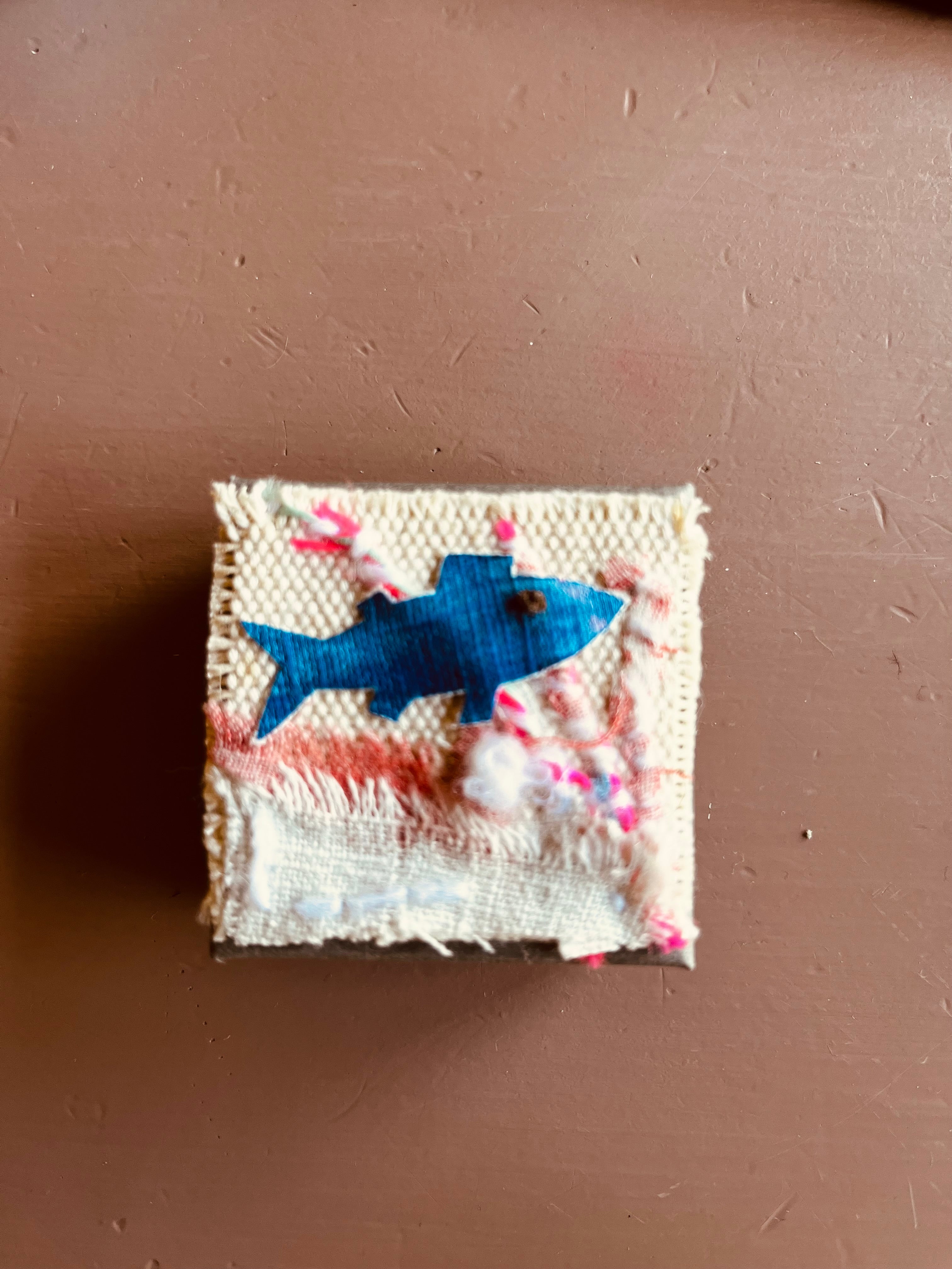 Broderet miniæske – Fiskekollektionen