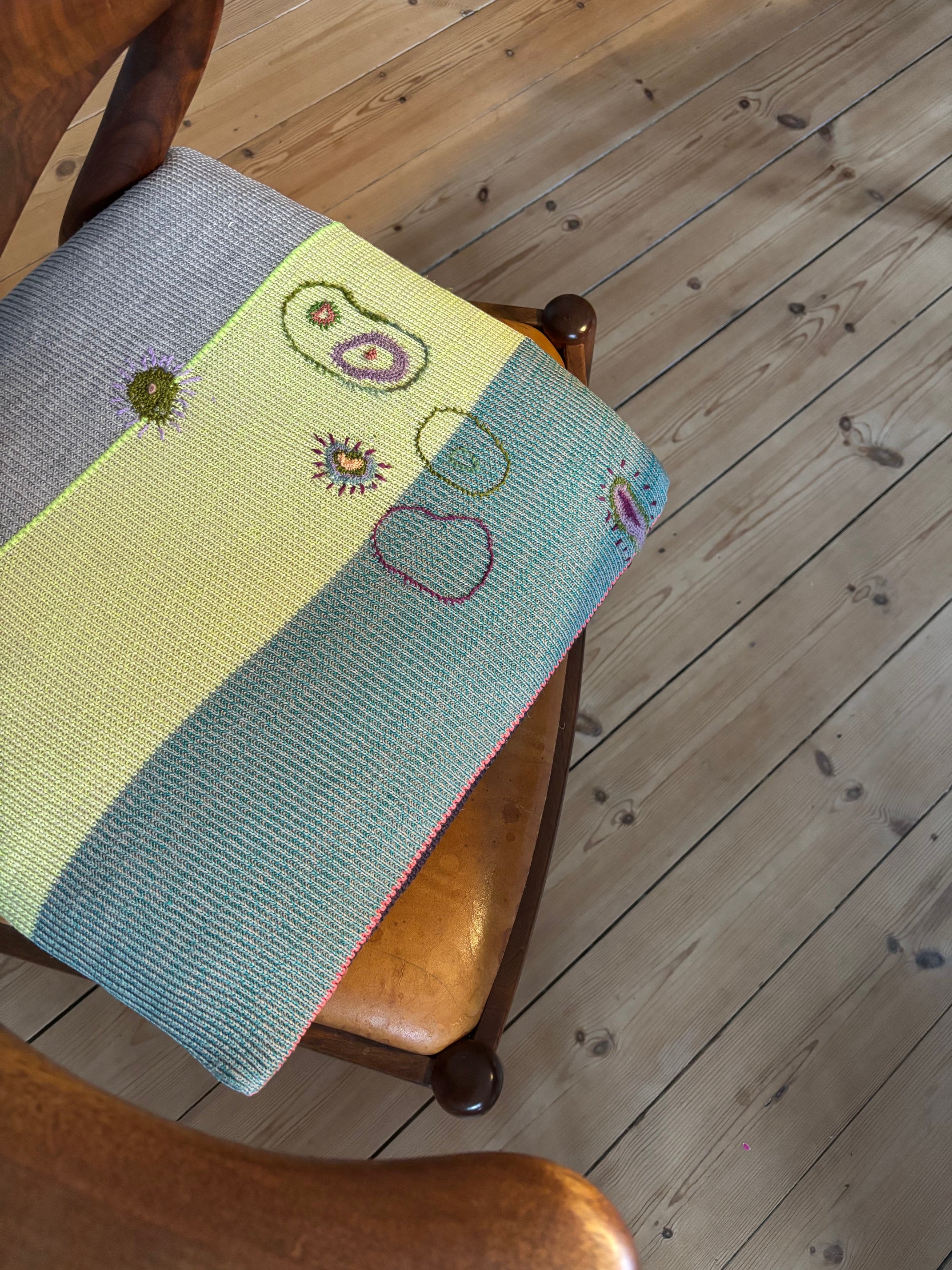 Lær at reparere dit tøj med visible mending